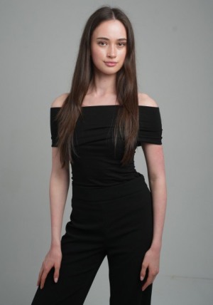 Anna_E_GorgeousGroup1