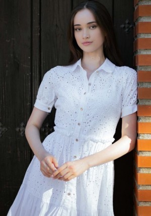 Anna_E_GorgeousGroup10