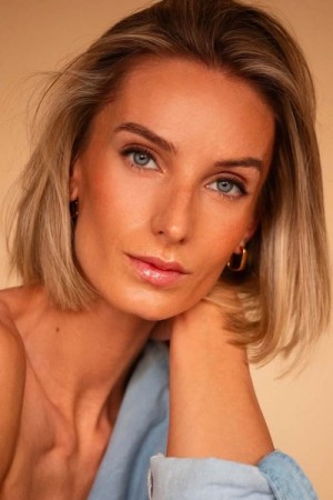 Eugenia_GorgeousGroup21