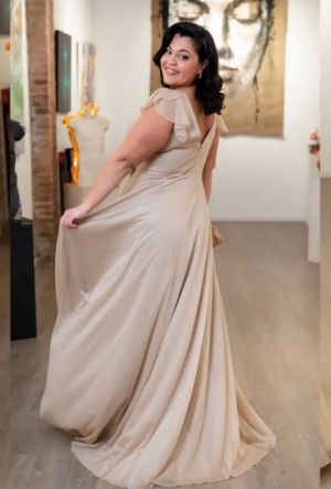 Isabella_L_GorgeousGroup15